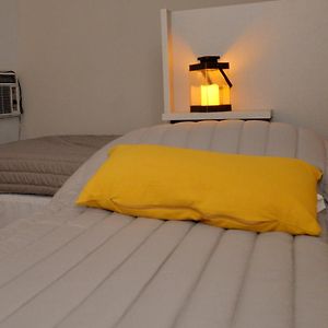 Habitación para Hombres Compartida